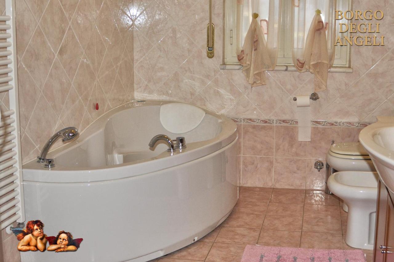 Borgo Degli Angeli Arcola Bed & Breakfast ภายนอก รูปภาพ